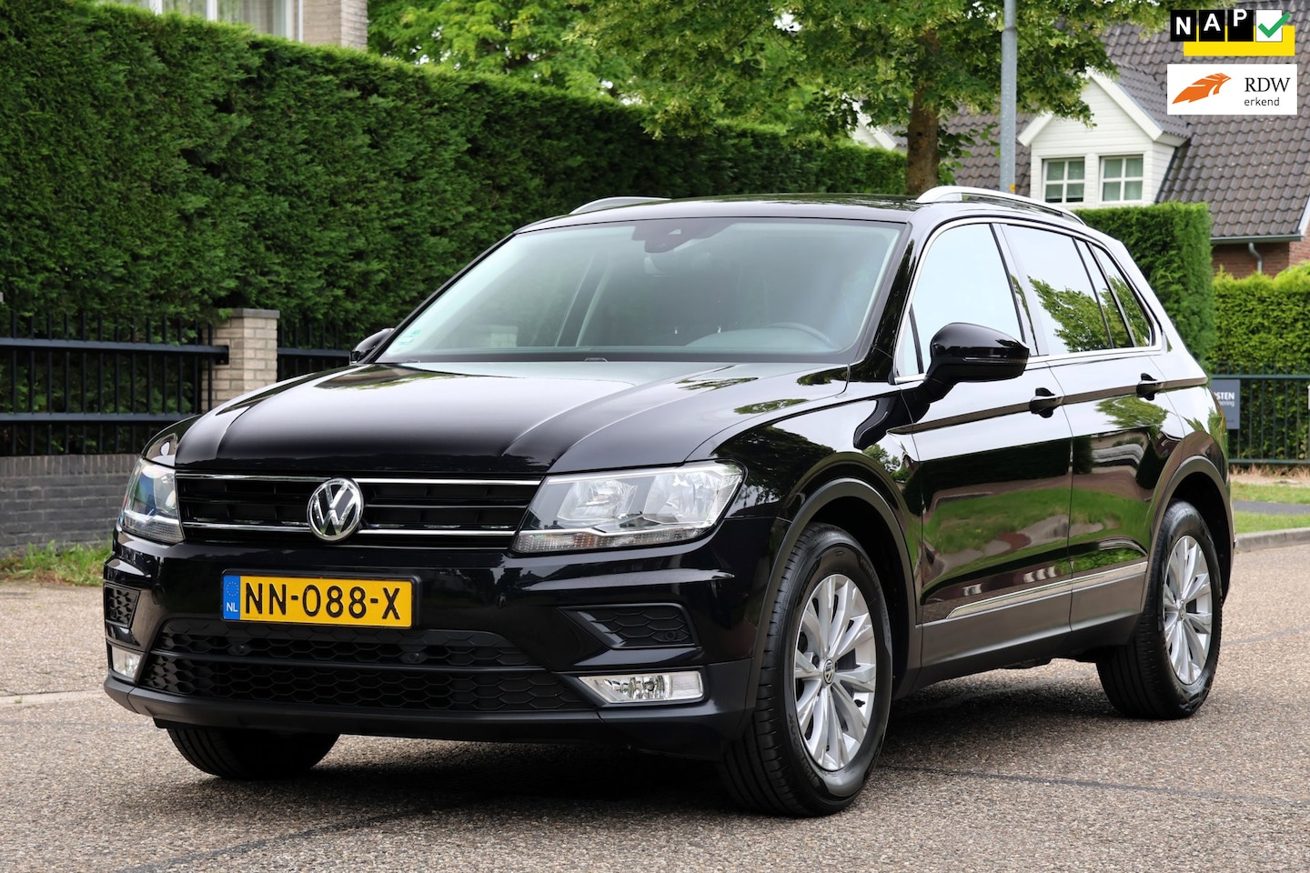 Volkswagen Tiguan - 1.4 TSI ACT Connected Series | NAVI | CLIMA | CRUISE | ZEER MOOIE GOED ONDERHOUDEN AUTO | - AutoWereld.nl