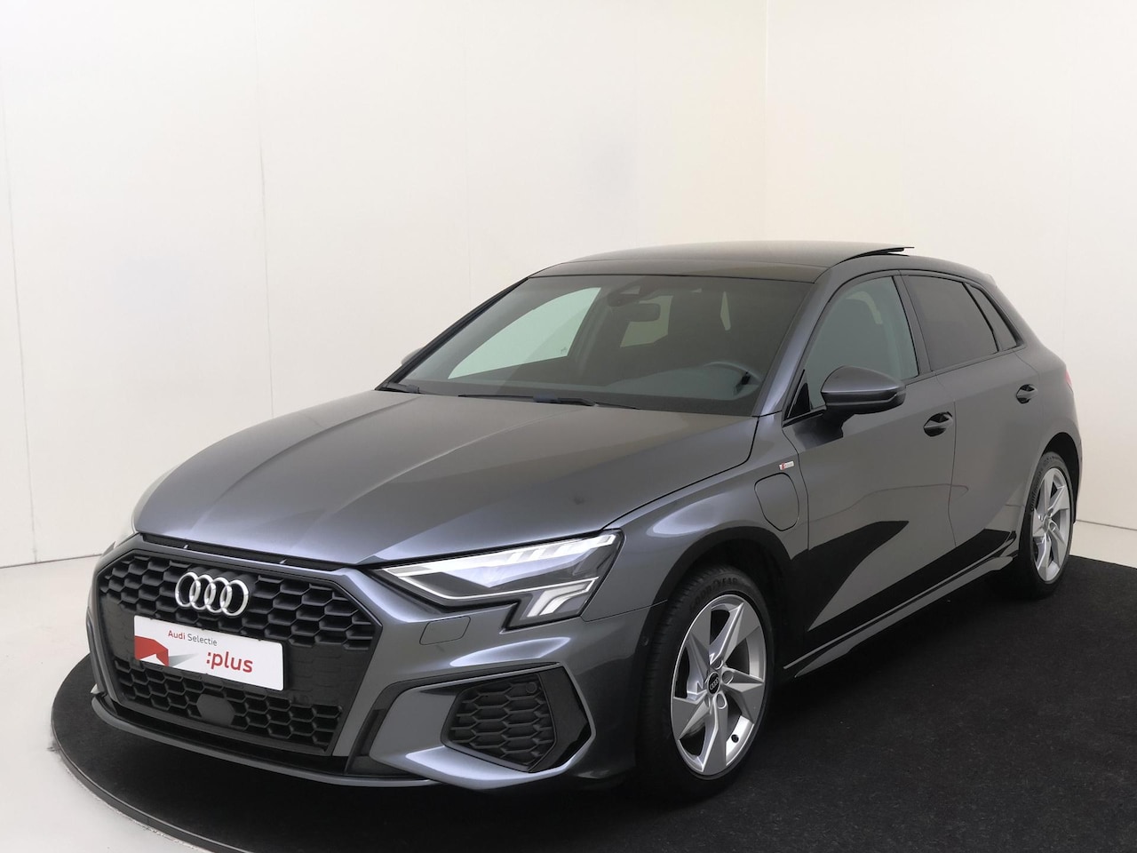 Audi A3 Sportback - 40 TFSI S line | SoH 92% | Panoramadak | Navigatie Plus | Virtual cockpit Plus | Adaptieve - AutoWereld.nl