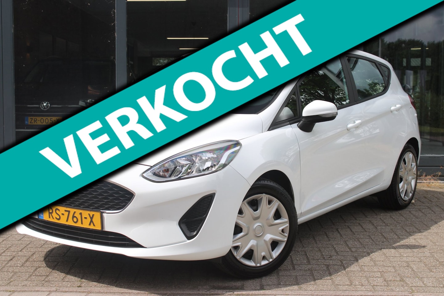 Ford Fiesta - 1.1 Trend | Cruise-limiter | Lane-assist | Parkeersensoren | Airco | Carplay | - AutoWereld.nl