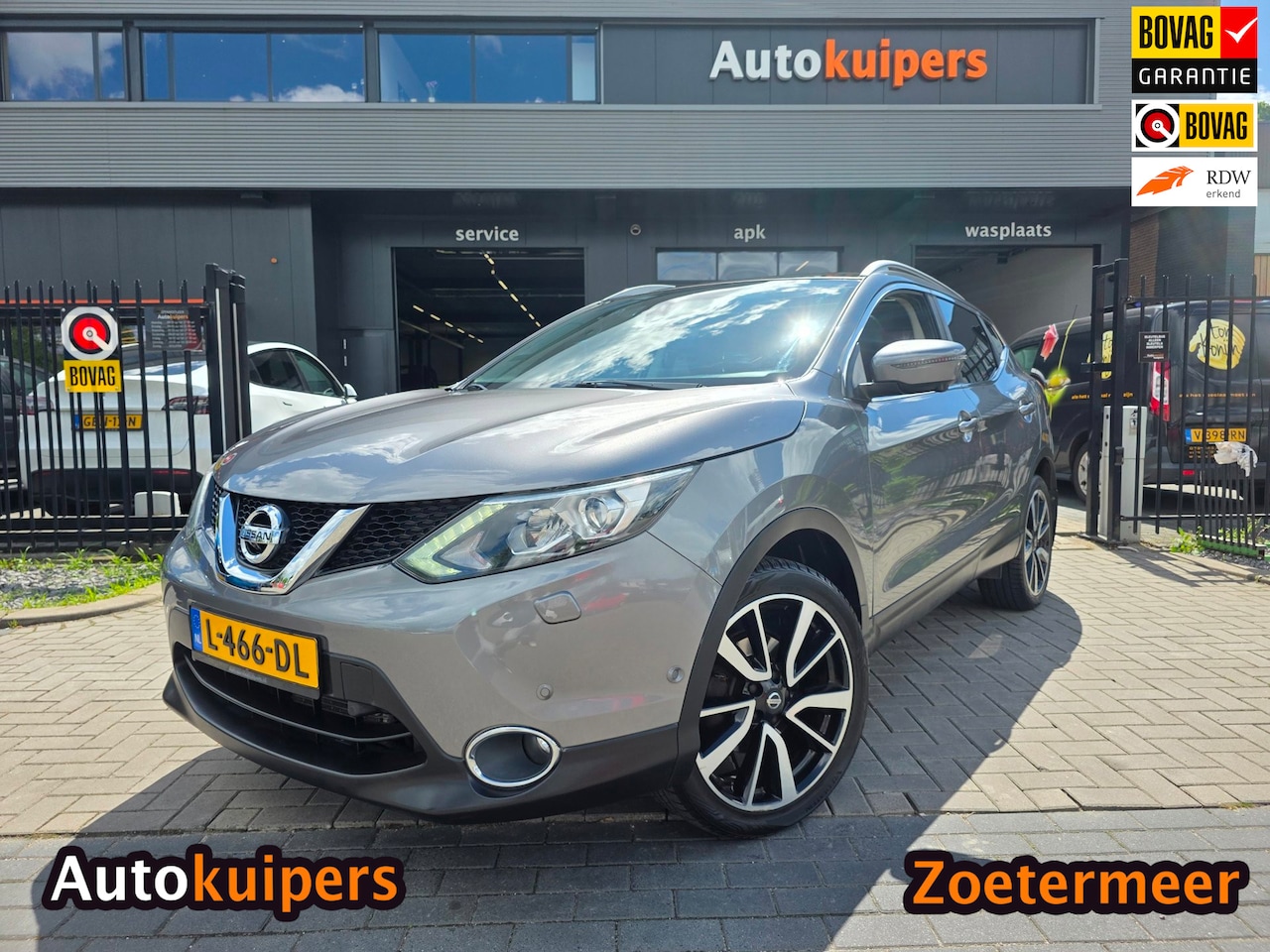 Nissan Qashqai - 1.2 Tekna + | Met o.a. stoelverwarming, 360° camera, navigatie, elektrische stoelbediening - AutoWereld.nl