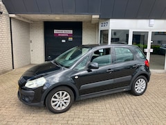 Suzuki SX4 - 1.6 Comfort / DEALER SERVICED / HOGE INSTAP / AIRCO / APK 2027 / CAMERA / ALU VELGEN