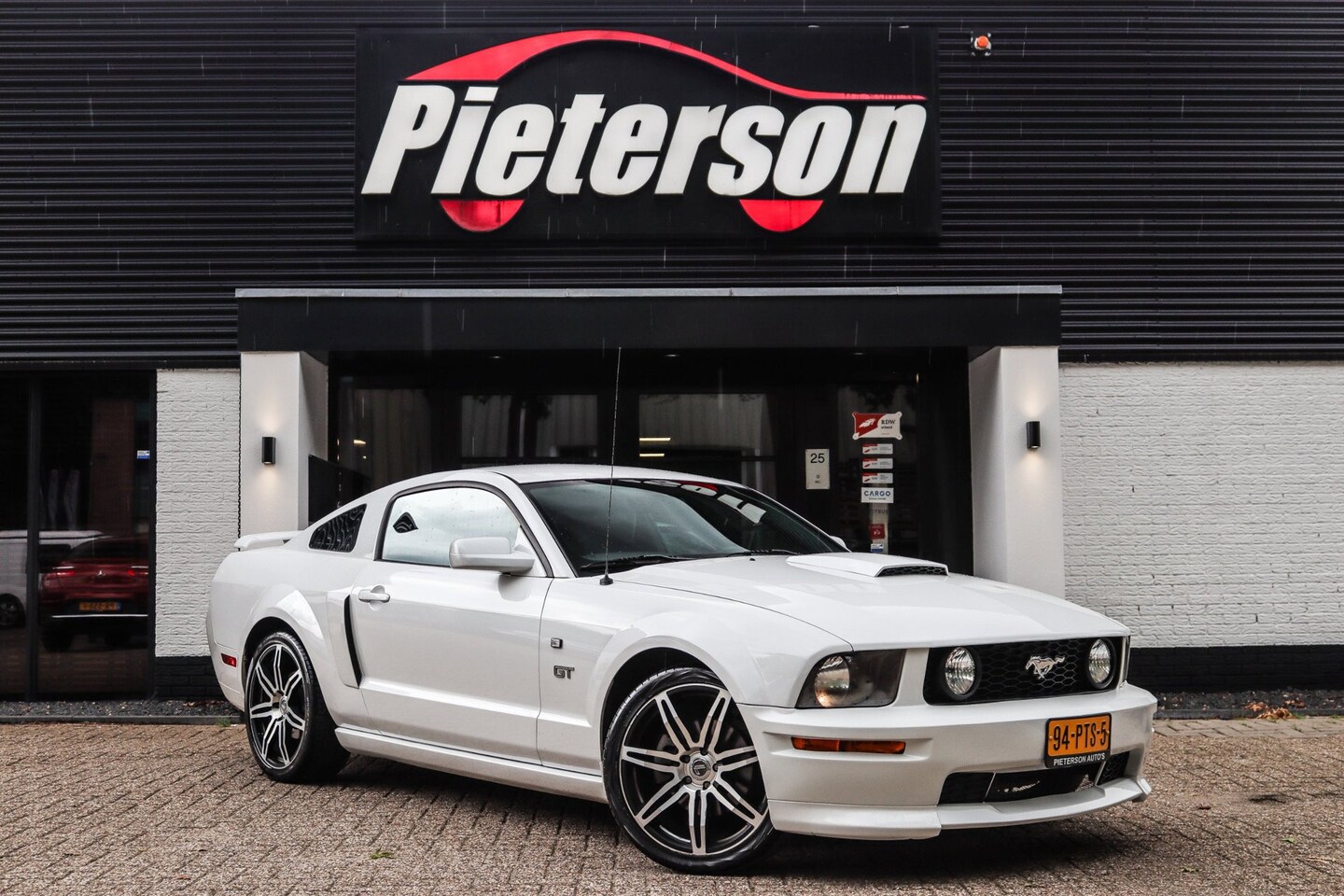 Ford Mustang - USA 4.6 V8 GT CAMERA LEDER BLUETOOTH - AutoWereld.nl