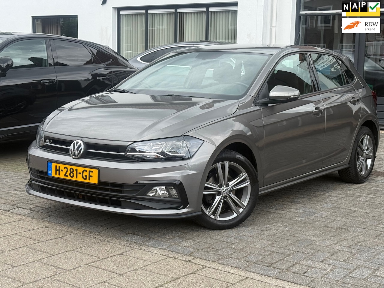 Volkswagen Polo - 1.0 TSI Highline Business R 1.0 TSI Highline Business R, Virtual cockpit, Apple carplay, Climate Control, Adaptive cru - AutoWereld.nl