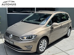 Volkswagen Golf Sportsvan - 1.4 TSI 125pk H6 Highline Xenon Trekhaak Stoelverwarming Navigatie
