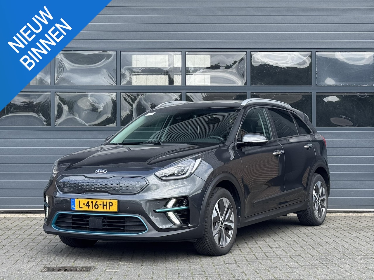 Kia e-Niro - EXECUTIVELINE 64 KWH (100% SOH) I DEALER ONDERHOUDEN I 3-FASE LADEN I SCHUIF/KANTELDAK I A - AutoWereld.nl
