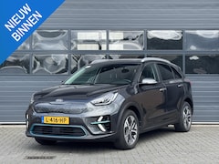 Kia e-Niro - EXECUTIVELINE 64 KWH (100% SOH) I DEALER ONDERHOUDEN I 3-FASE LADEN I SCHUIF/KANTELDAK I A