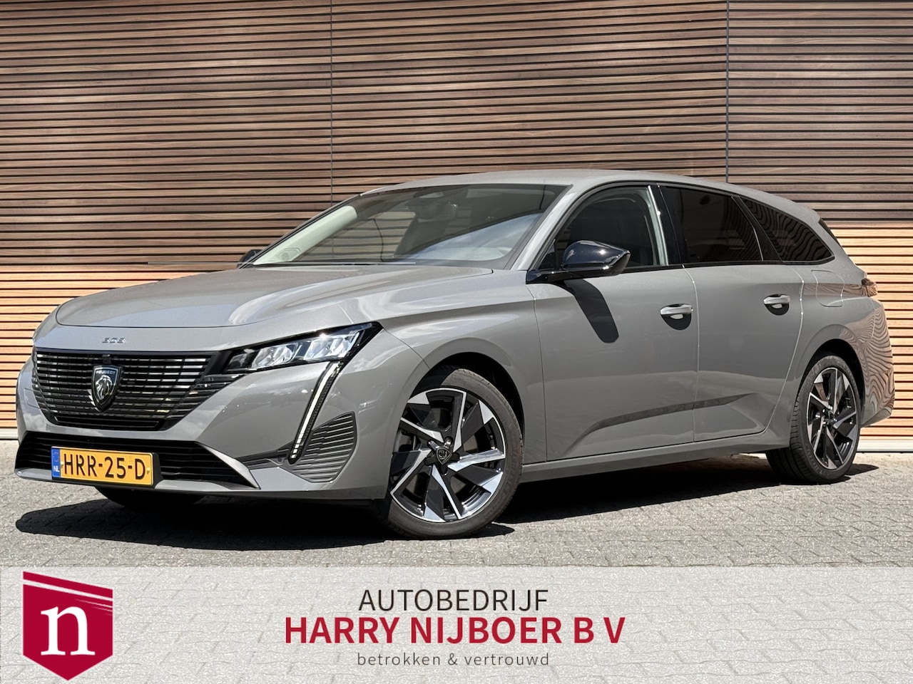 Peugeot 308 SW - 1.6 Plug-in Hybrid 180 Allure Avantage Camera / Lage km stand / Navigatie - AutoWereld.nl
