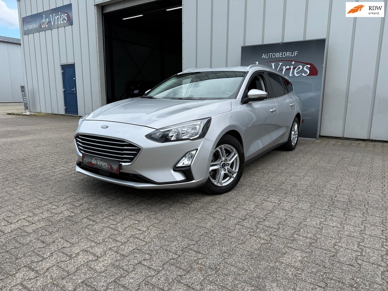 Ford Focus - 1.0 EcoBoost Trend Edition Business / Airco / Achteruitrij camera / Lane assist / Cruise c - AutoWereld.nl