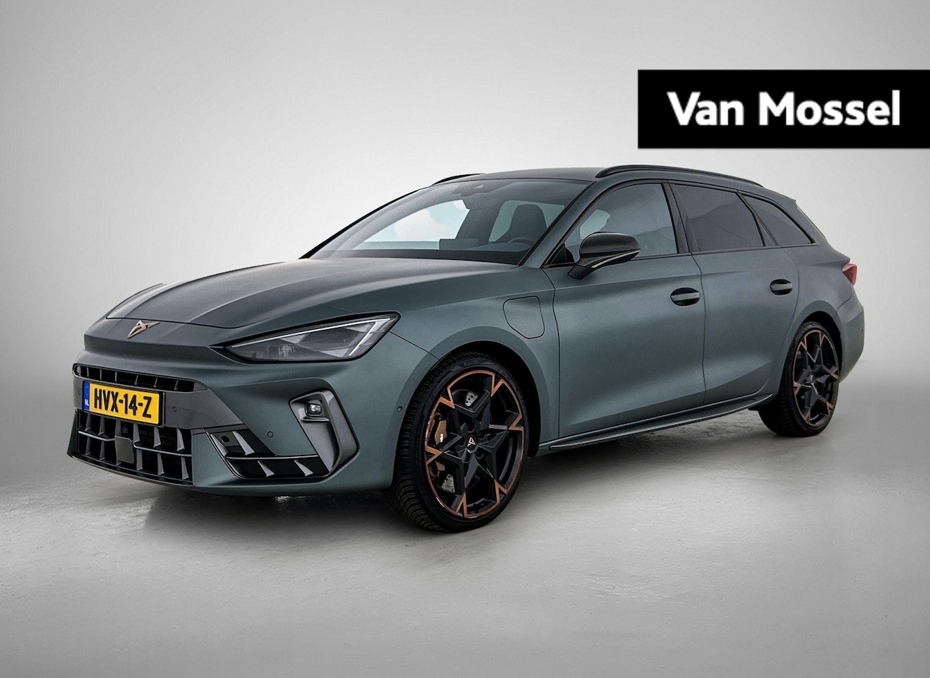CUPRA Leon Sportstourer - 1.5 TSI e-Hybrid VZ Extreme | TREKHAAK | KUIPSTOELEN | ELEKTR. VERSTELB. STOELEN | - AutoWereld.nl
