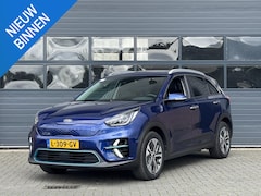 Kia e-Niro - EXECUTIVELINE 64 KWH (98% SOH) I DEALER ONDERHOUDEN I 3-FASE LADEN I SCHUIF/KANTELDAK I AL