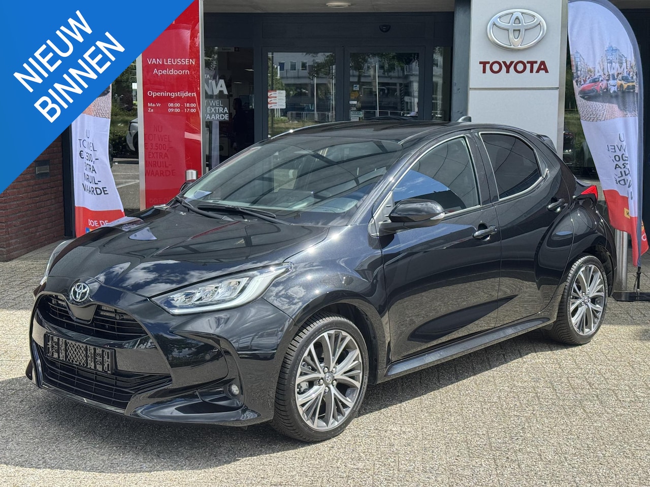 Toyota Yaris - 1.5 Hybrid 130 Executive STOEL/STUURVERWARMING APPLE/ANDROID PARK-SENSOREN CAMERA CLIMA AD - AutoWereld.nl