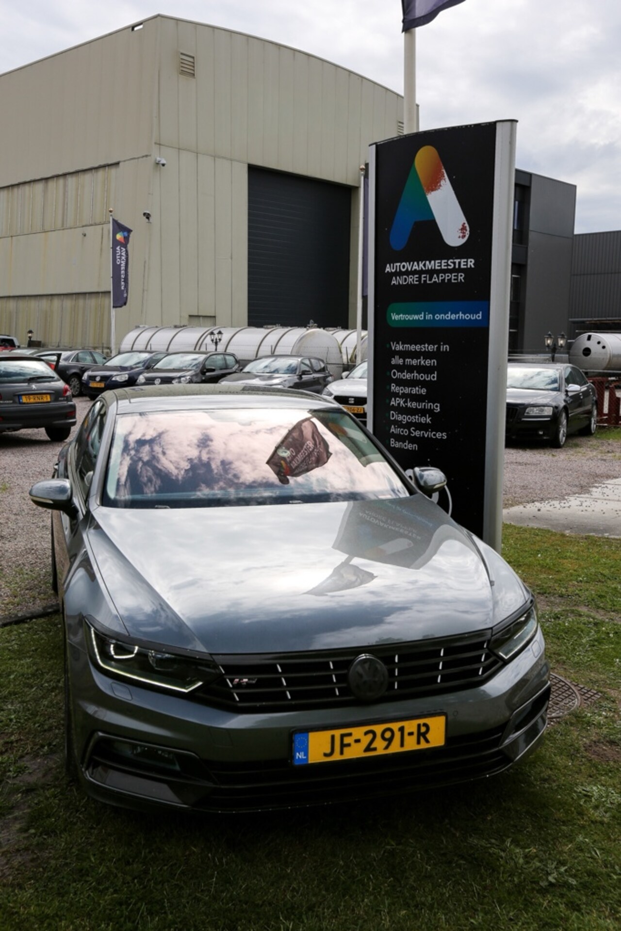 Volkswagen Passat - 1.6 TDI Business Edition R 1.6 TDI Business Edition R - AutoWereld.nl