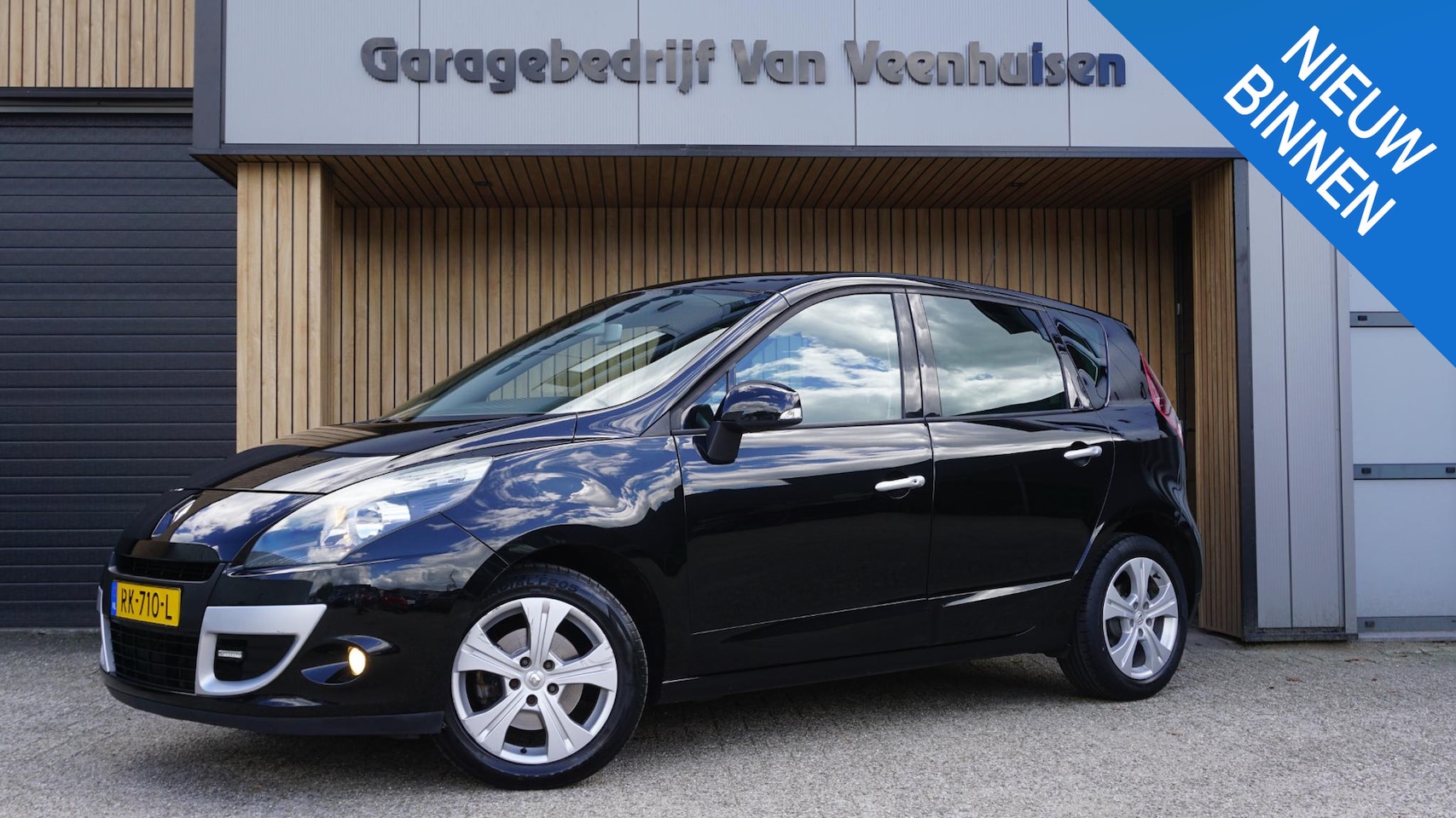Renault Scénic - 2.0 140pk Automaat Navi Keyless Cruise Control Trekhaak 17inch LM  139666km! - AutoWereld.nl