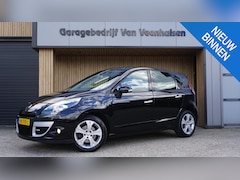 Renault Scénic - 2.0 140pk Automaat Navi Keyless Cruise Control Trekhaak 17inch LM 139666km