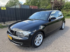 BMW 1-serie - 116i Business Line Multimedia/Cruise/PDC