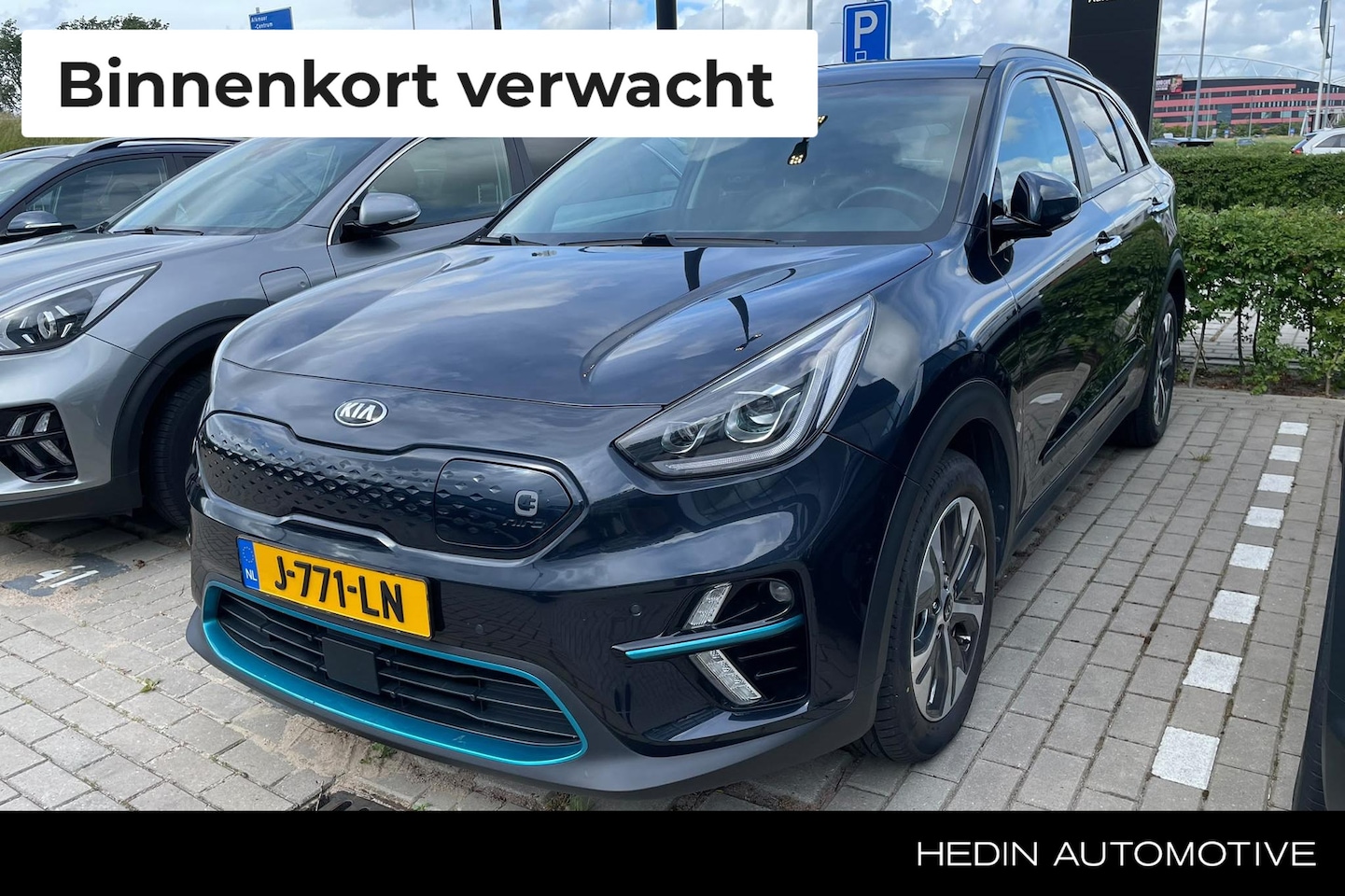 Kia e-Niro - ExecutiveLine 64 kWh | SOH 100% | Warmtepomp | 3-Fase | Open dak | Stoelgeheugen/-verwarmi - AutoWereld.nl