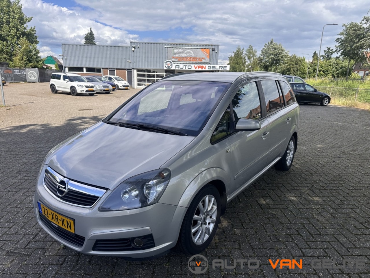 Opel Zafira - 2.2 Automaat 7 Persoons Airco Trekhaak - AutoWereld.nl