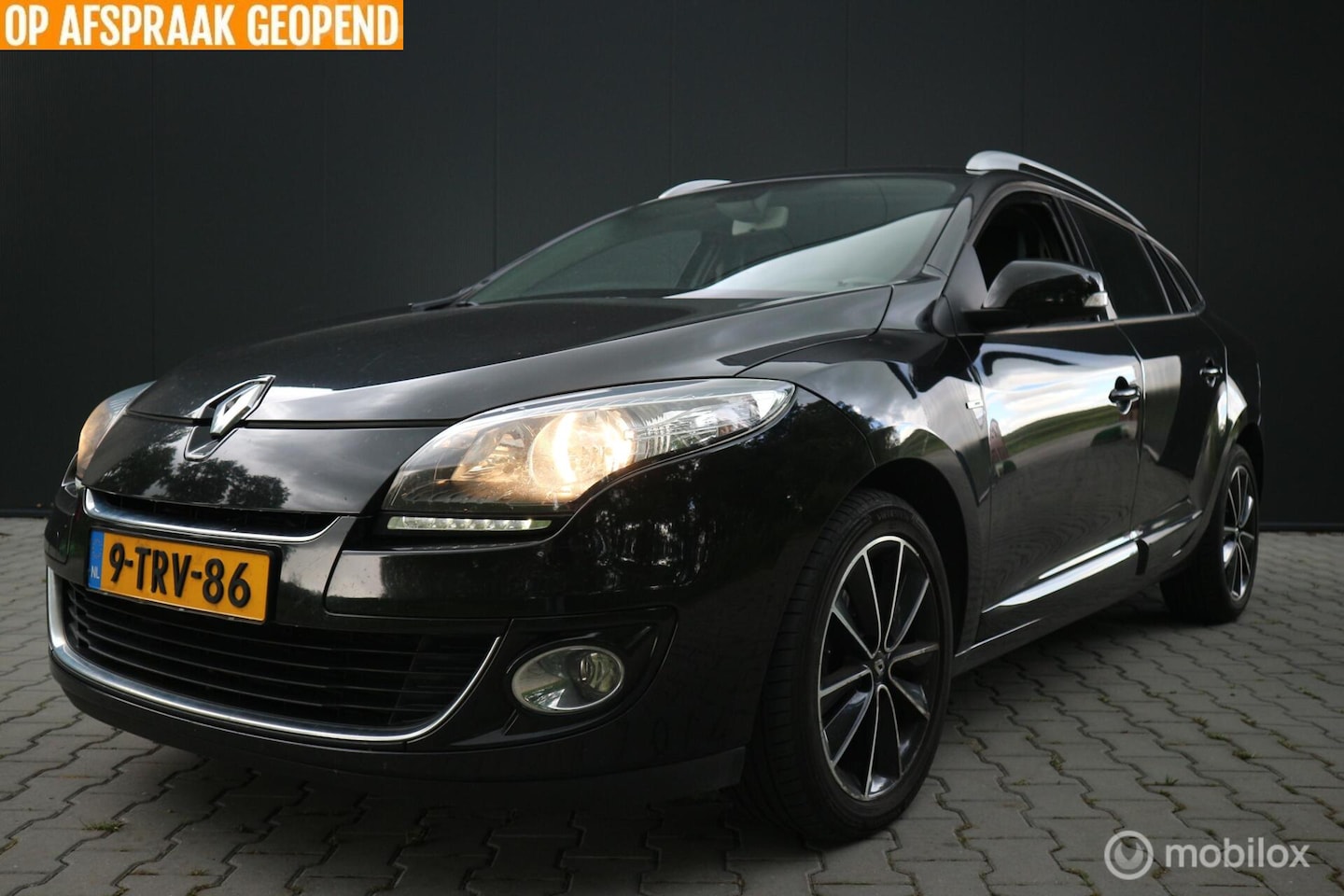 Renault Mégane Estate - 1.5 dCi Bose ECC/NAVIGATIE/PDC - AutoWereld.nl