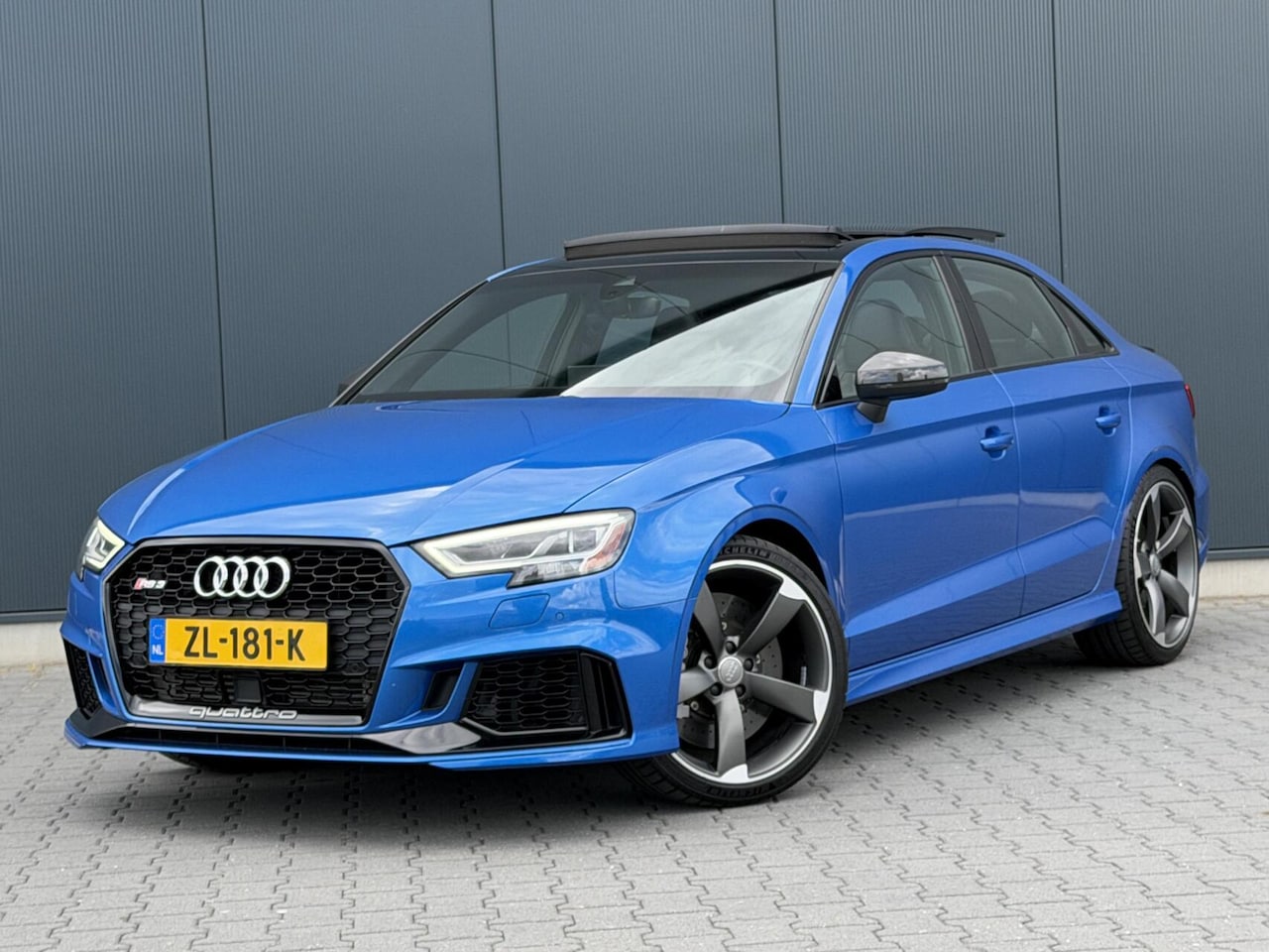 Audi RS3 - 2.5 TFSI Quattro 1e Eigenaar - Keramisch - Pano - Led - RS Stoelen - AutoWereld.nl