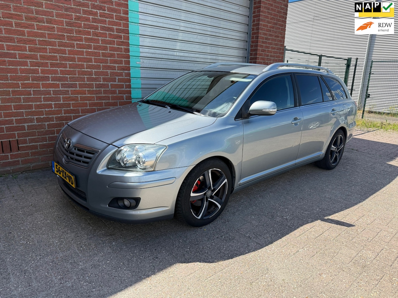 Toyota Avensis Wagon - 2.4 VVTi Executive Business Automaat NAV. Bj:2007 NAP! - AutoWereld.nl