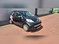 Peugeot 107 - 1.0-12V XR 1.2 ZEER ZUINIG MET NWE APK EN ONDERHOUDSBEURT