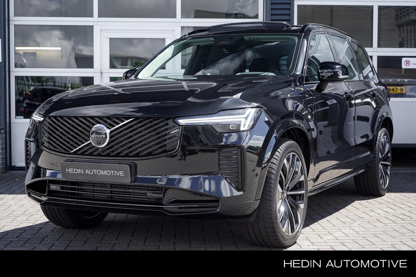 Volvo XC90 - 2.0 T8 Plug-in hybrid AWD Ultra Dark | Actieve Luchtvering | Head-Up Display | Trekhaak | - AutoWereld.nl
