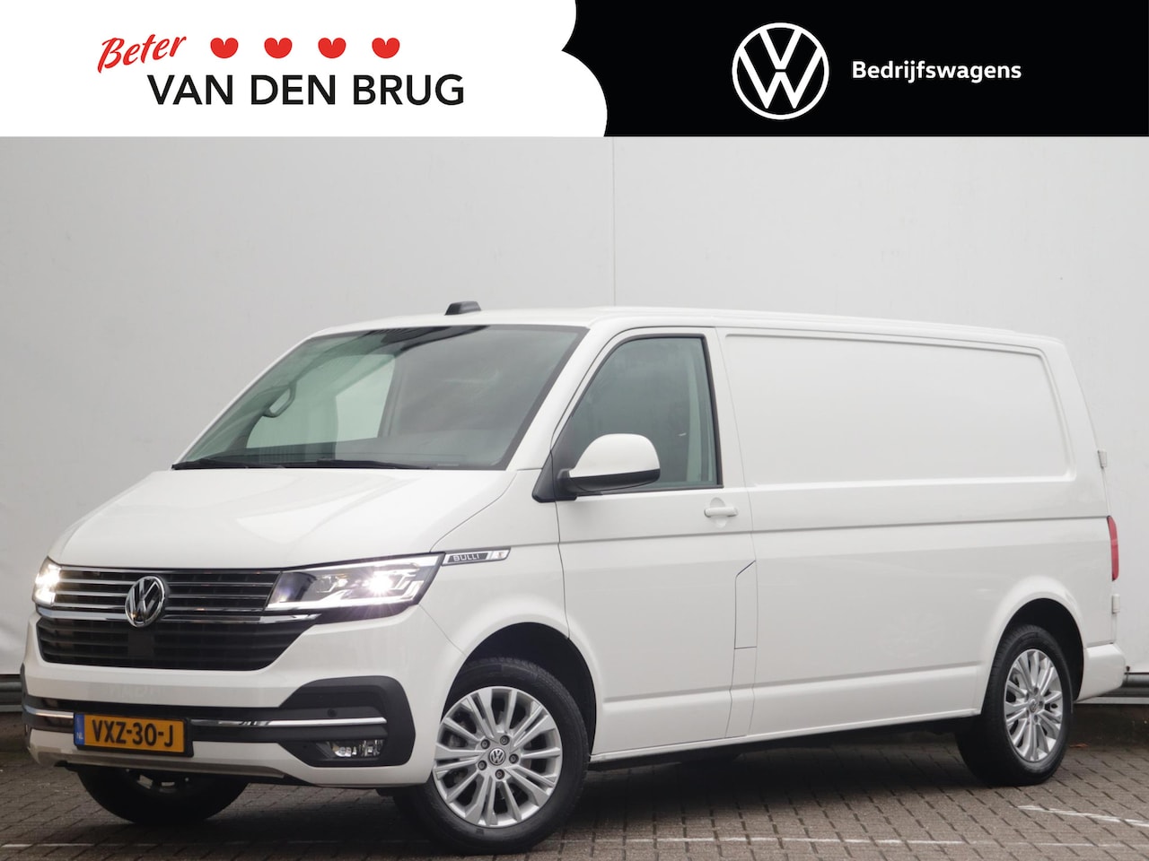 Volkswagen Transporter - 2.0 TDI L2H1 28 Bulli | Trekhaak | Adaptive cruise | Navigatie 'Pro' | Versterkte vering | - AutoWereld.nl