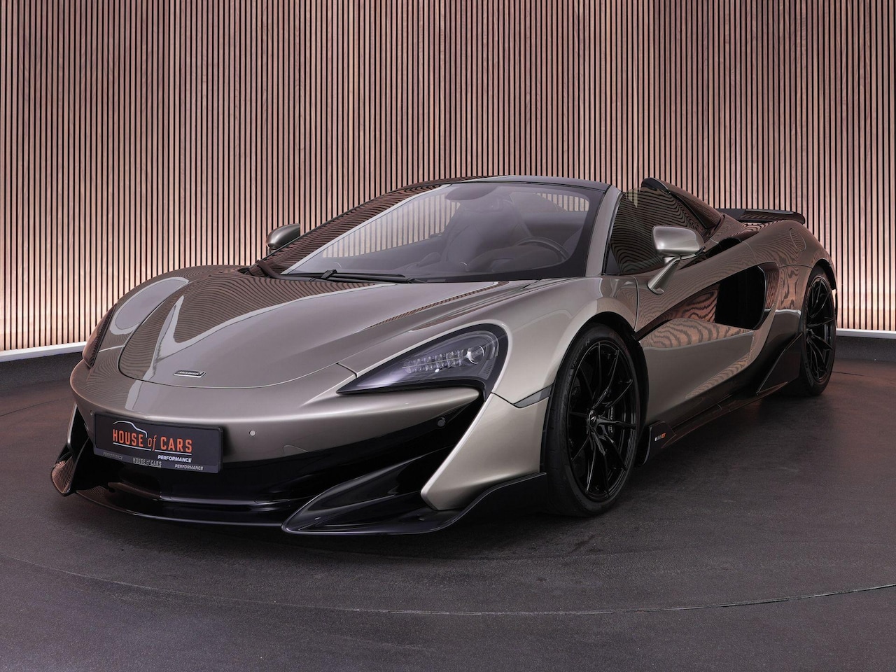 McLaren 600LT Spider - 3.8 600pk V8 |Uniek 1of1|MSO|PPF|nose lift|Bowers & Wilkins|Luxury pack|keramisch|memory|s - AutoWereld.nl