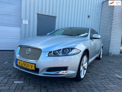 Jaguar XF Sportbrake - 2.2D S Premium Business Edition MOTOR SCHADE