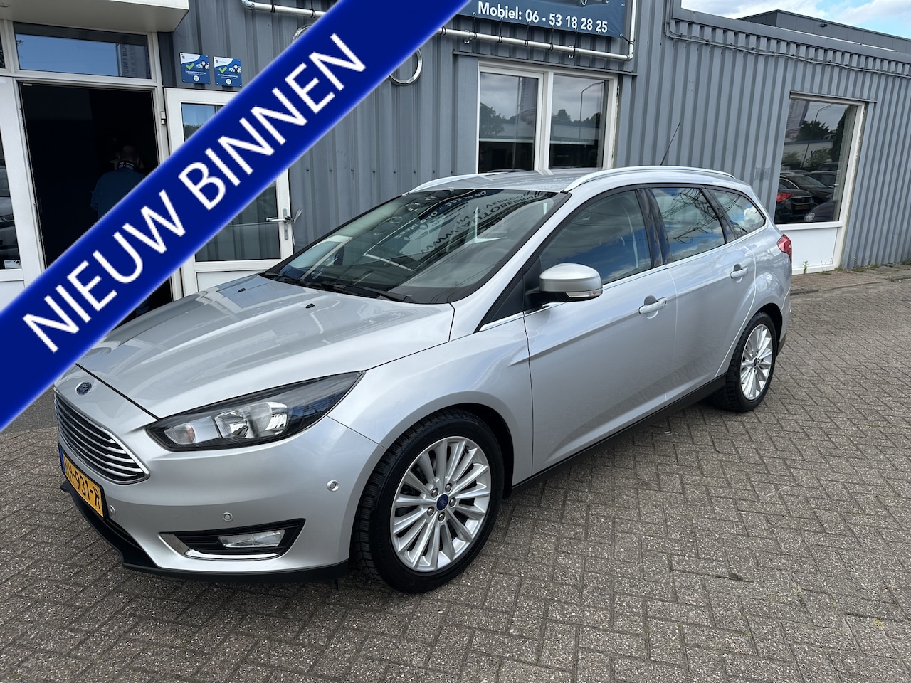 Ford Focus Wagon - 1.0 Titanium 1.0 Titanium - AutoWereld.nl