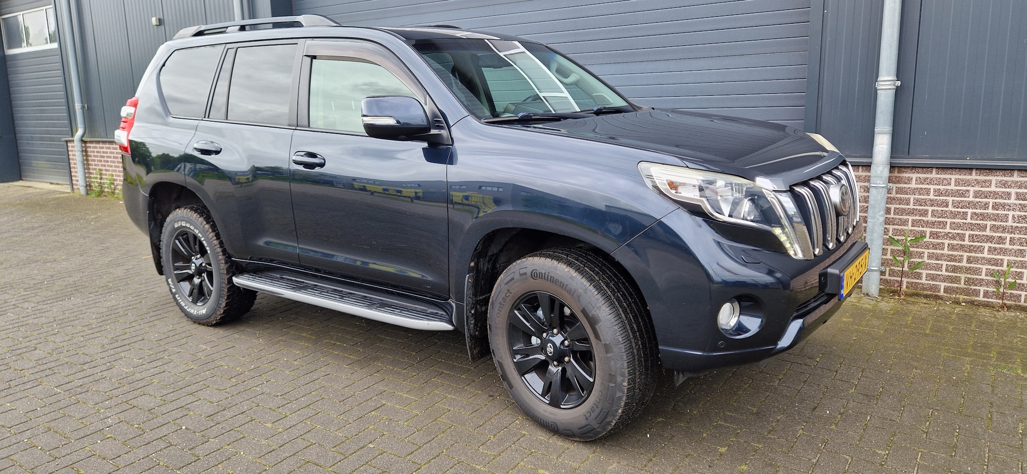 Toyota Land Cruiser - 3.0 D-4D-F LX Blind Van - AutoWereld.nl