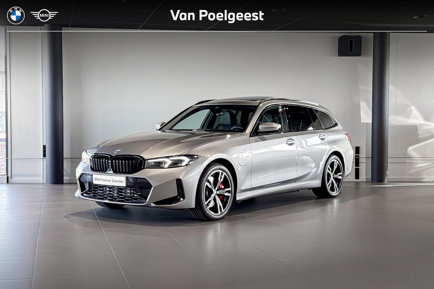 BMW 3-serie Touring - 330e | M Sport Pro | Glazen Panoramadak | Stoelverwarming | Trekhaak | - AutoWereld.nl