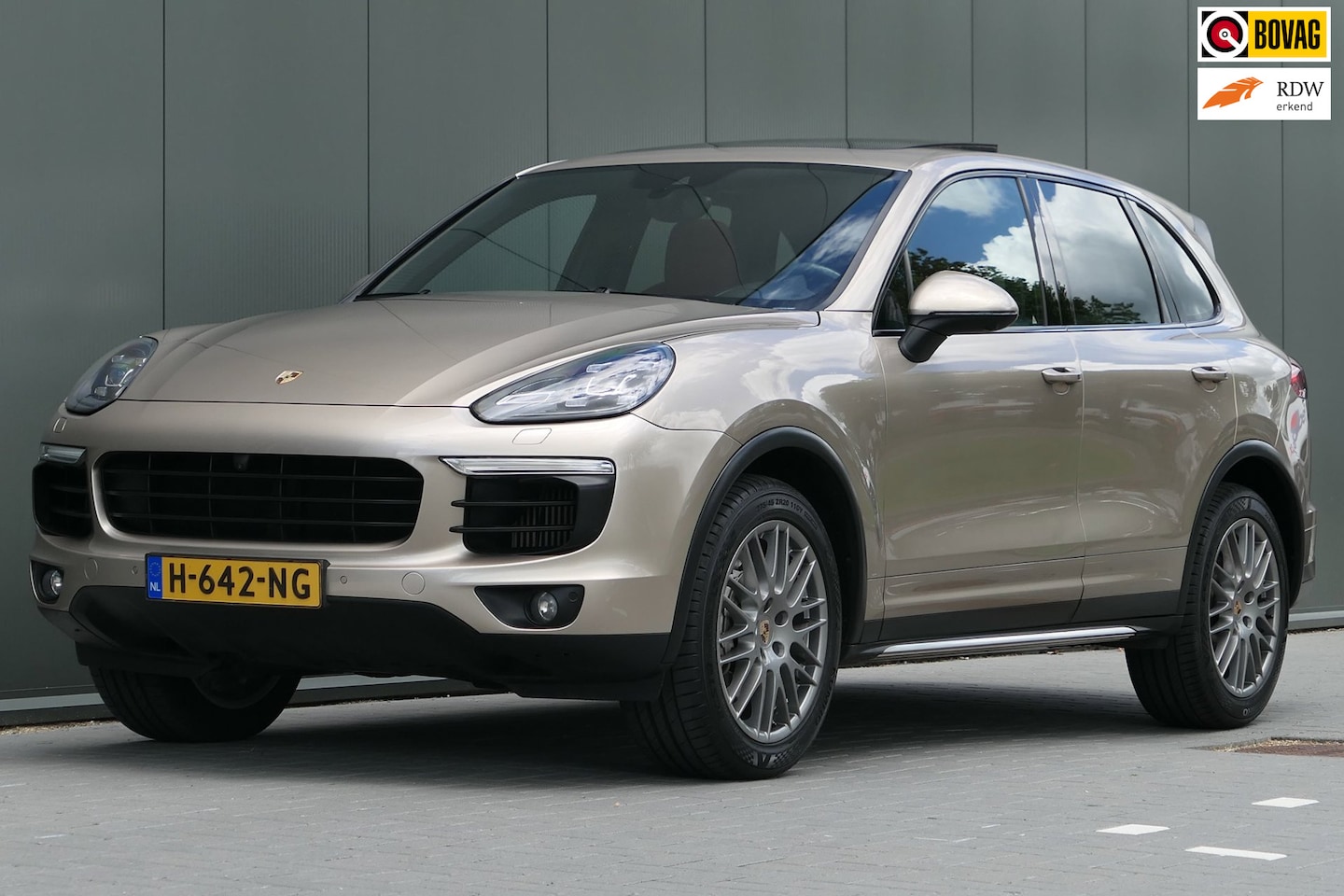 Porsche Cayenne - 3.6 S Facelift Pano Sport Chrono Luchtvering 360Camera Bose - AutoWereld.nl