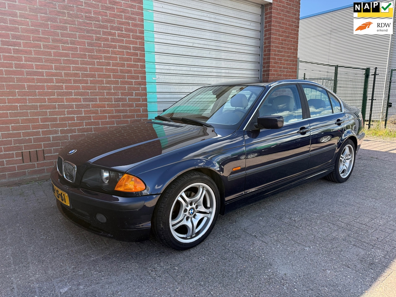 BMW 3-serie - 323i Executive automaat NAV. Bj:1999 NAP! - AutoWereld.nl
