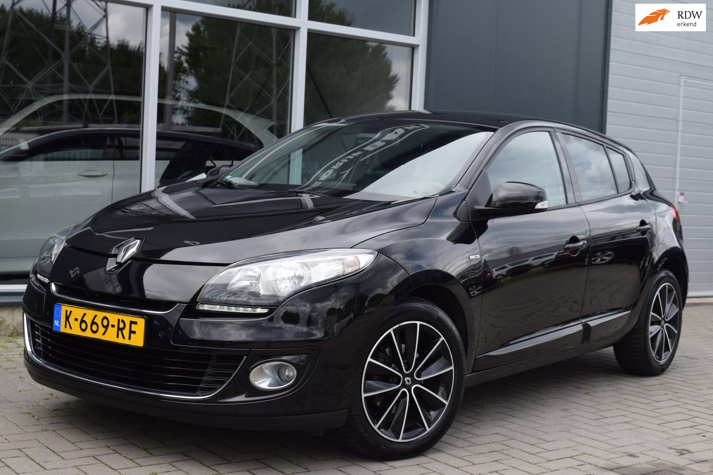 Renault Mégane - 1.2 TCe Bose | Clima | Cruise | Navi | APK 5-2027 - AutoWereld.nl