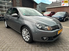Volkswagen Golf - 1.4 TSI Trendline. Navi. Alcantara. PDC. Camera