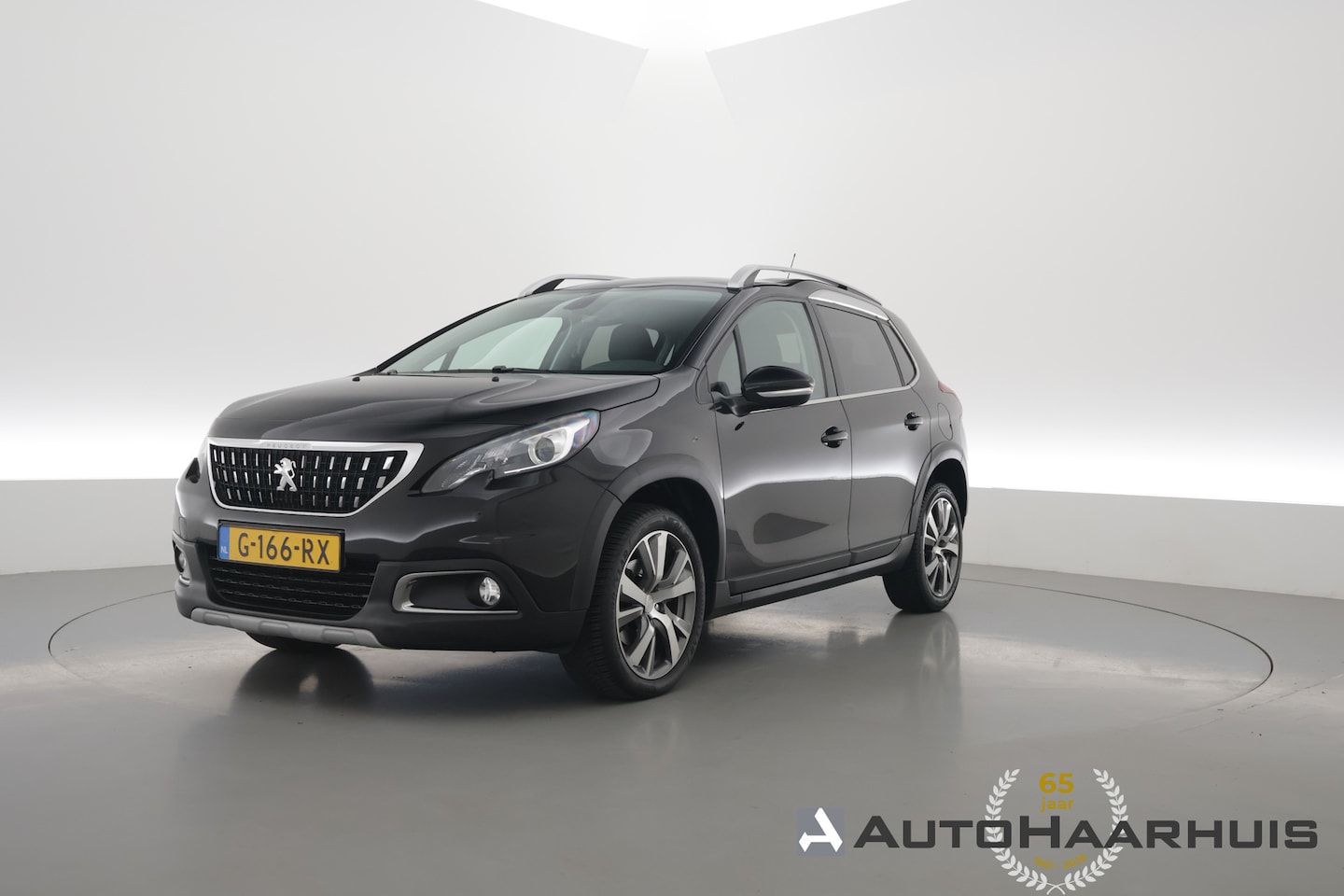 Peugeot 2008 - 1.2 PureTech Allure - Automaat | Rijklaar | Trekhaak | Camera+PDC | Climate | Led | Rijmod - AutoWereld.nl