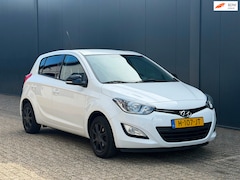 Hyundai i20 - 1.2 HP Airco | NW Koppeling | PDC
