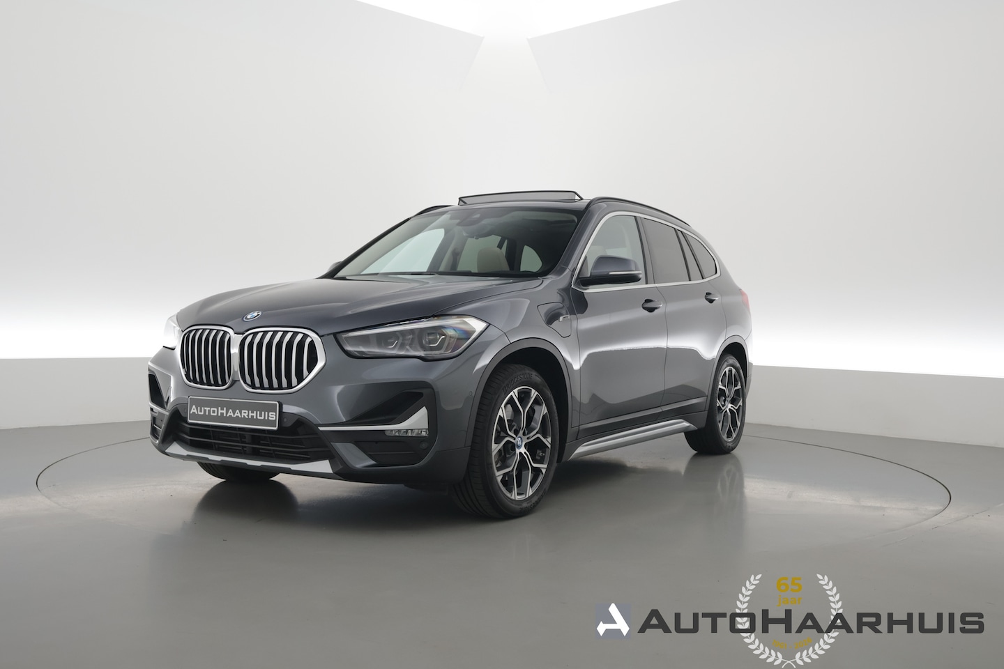 BMW X1 - xDrive25e XLINE | Rijklaar! | SOH 90,1% | S/K-Dak | HUD | Leder | Cruise | Stoelverw. | Ca - AutoWereld.nl