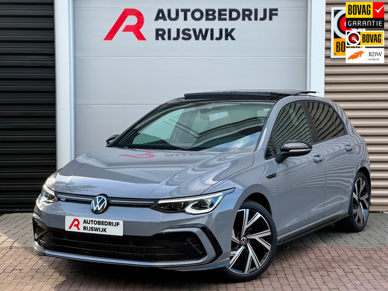 Volkswagen Golf - 1.5 eTSI R-Line Pano/Head-Up/Camera - AutoWereld.nl