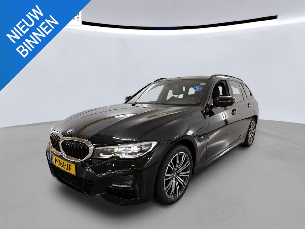 BMW 3-serie Touring - 320e Business Edition Plus NL-AUTO | LEDER | M-PAKKET - AutoWereld.nl