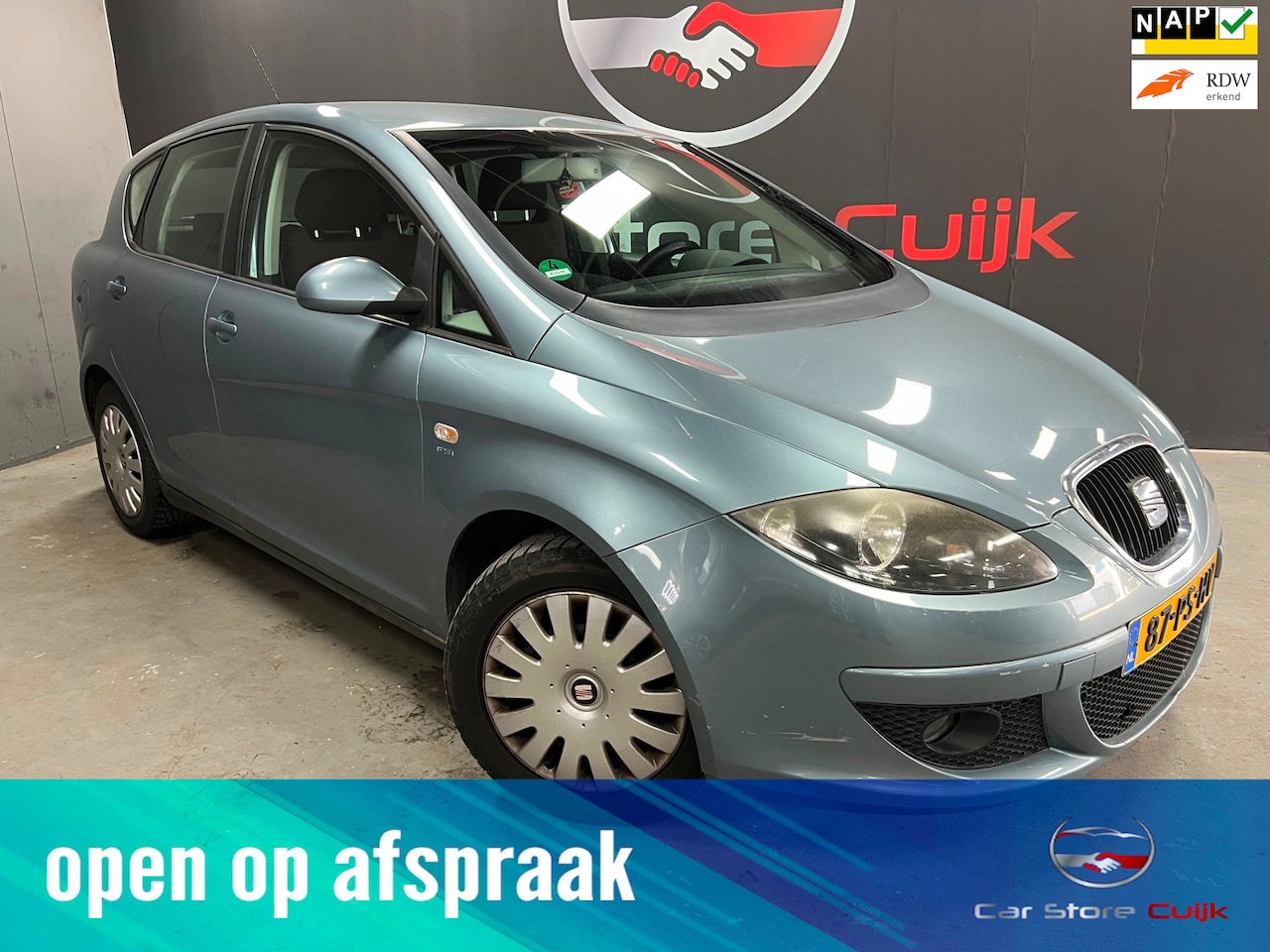 SEAT Toledo - 2.0 FSI Stylance | Trekhaak | Parkeersensor | NAP | APK | - AutoWereld.nl