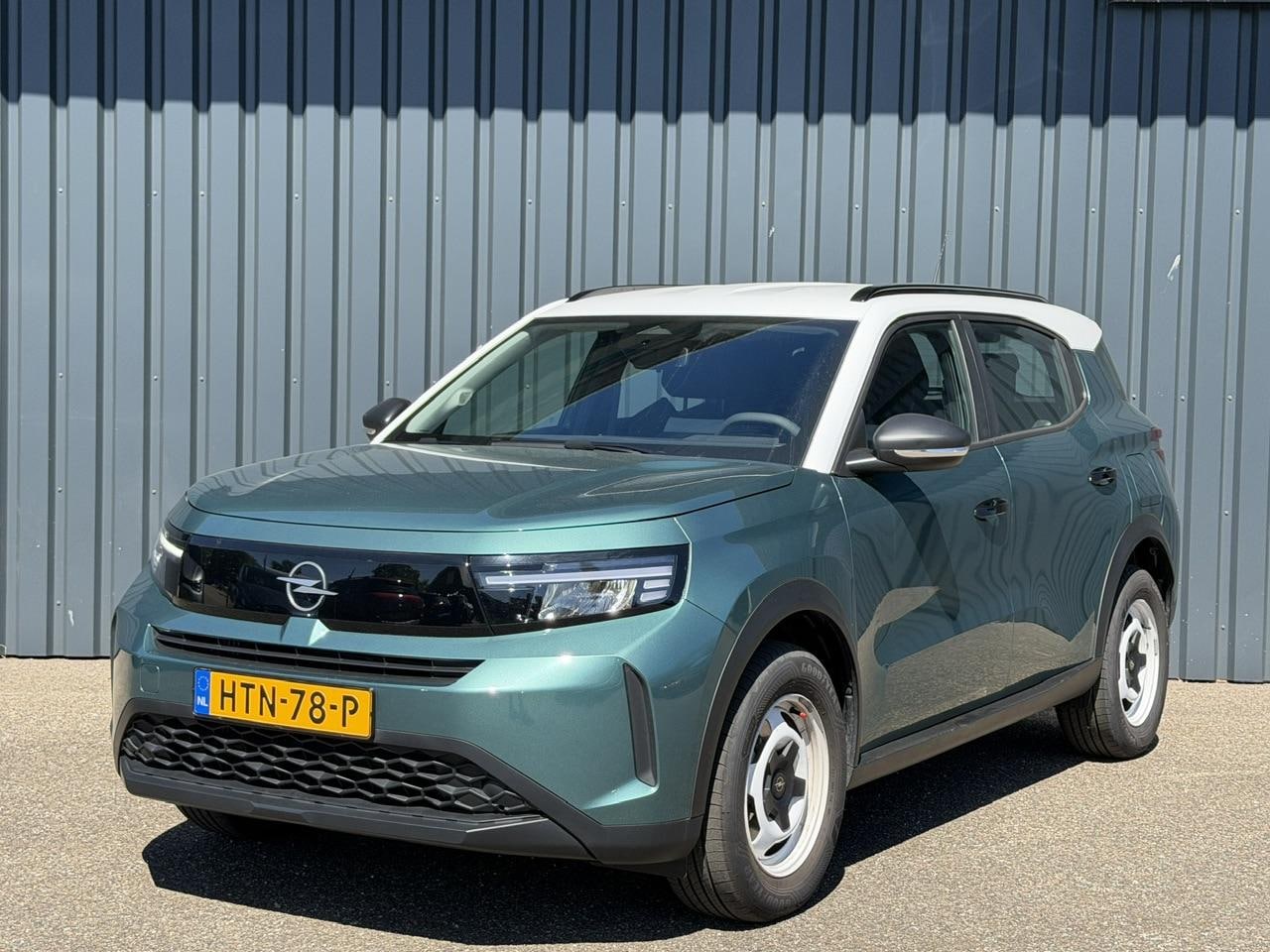 Opel Frontera - 1.2T 145pk Hybride Automaat | Climate control | Navigatie | Winterpakket | Apple / Android - AutoWereld.nl