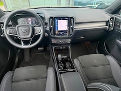 Volvo XC40 - 1.5 T4 Plug-in hybrid Ultimate Dark - Pano/Schuifdak - Navi - Camera