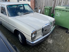 Mercedes-Benz 220 - 250