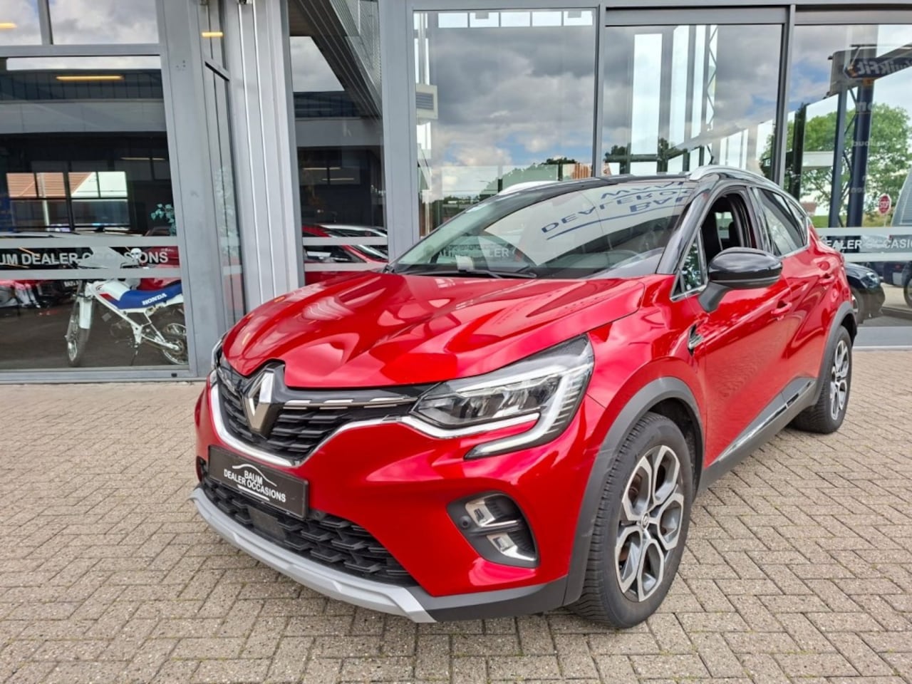 Renault Captur - 1.6 PHEV 160 INTENS AUTOMAAT NAVI LMV PDC-CAMERA STOELVW - AutoWereld.nl