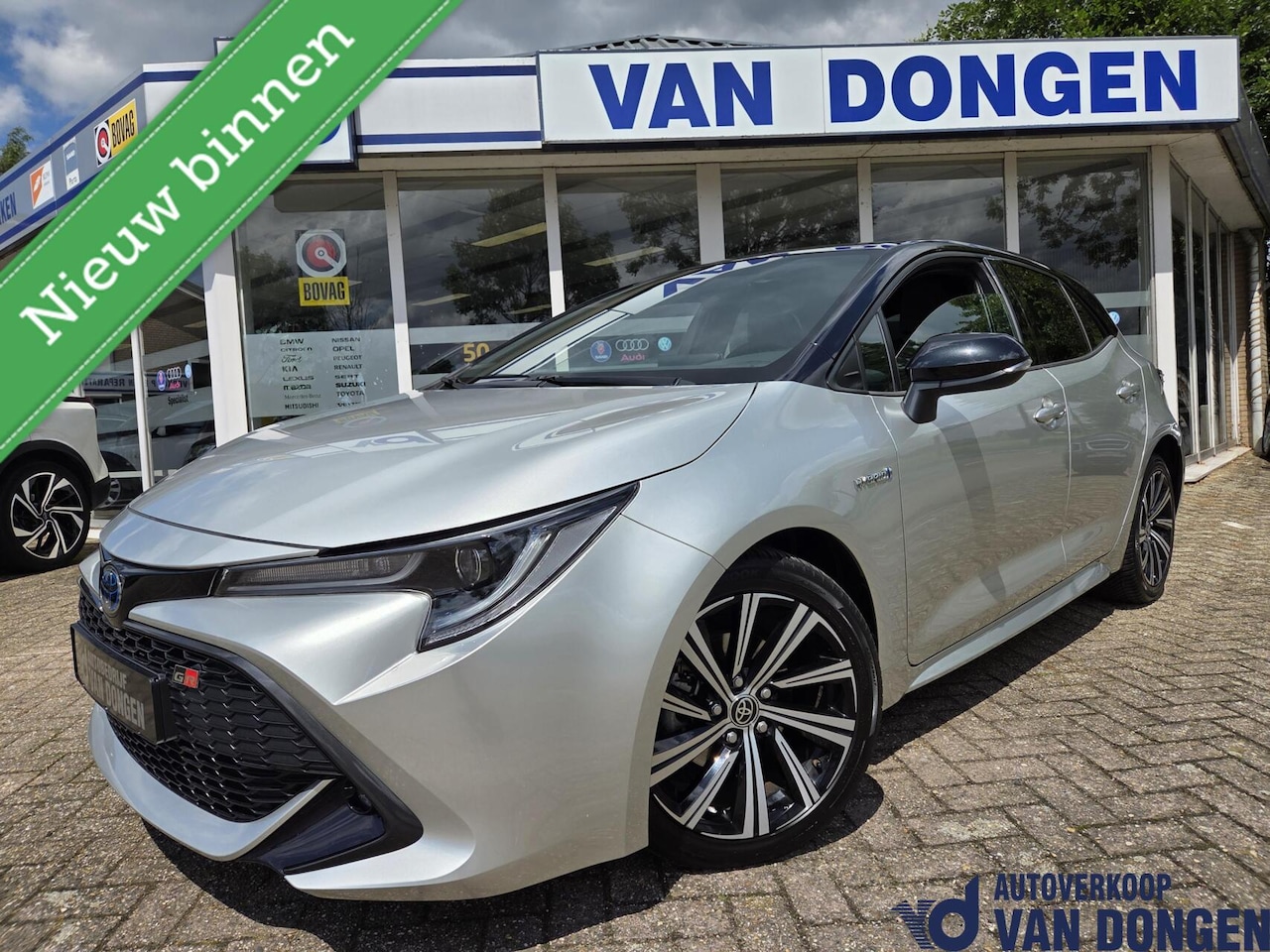 Toyota Corolla - 1.8 Hybrid Dynamic | Navigatie Carplay Cruise Clima - AutoWereld.nl