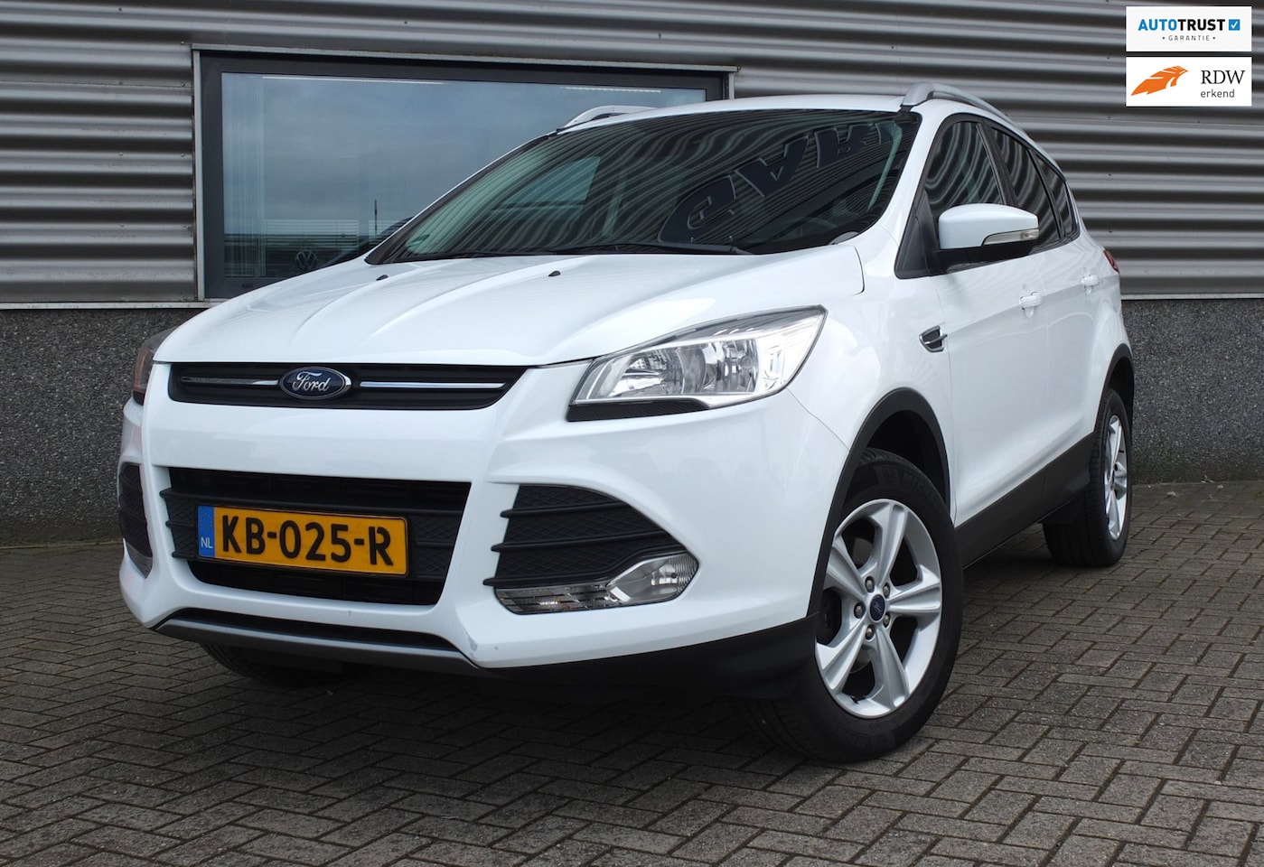 Ford Kuga - 1.5 Trend | Trekhaak | Parkeersensoren | Carplay | Ruime SUV | Nette staat - AutoWereld.nl