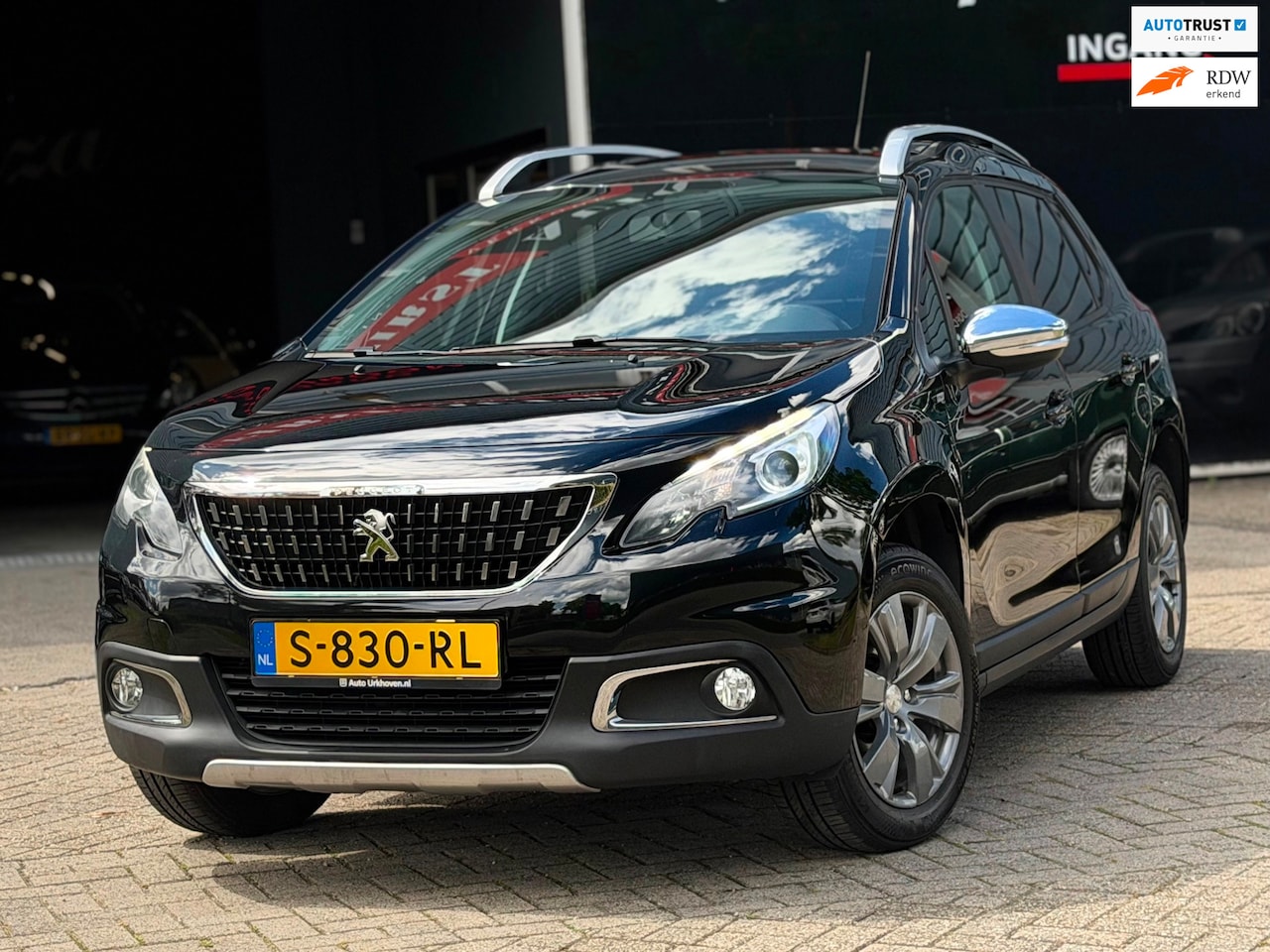 Peugeot 2008 - 1.2 PureTech Allure PDC/NAVI/CRUISE/ISOFIX | KEURIGE AUTO ! - AutoWereld.nl