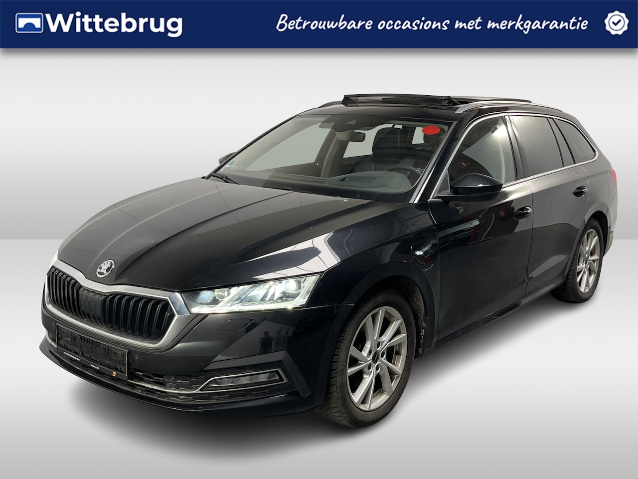 Skoda Octavia Combi - 1.4 TSI iV PHEV Style / AUTOMAAT/ PANO/ LEER/ DCC/ CAMERA/ STUUR+STOELVERWARM & KOEL./ MEM - AutoWereld.nl